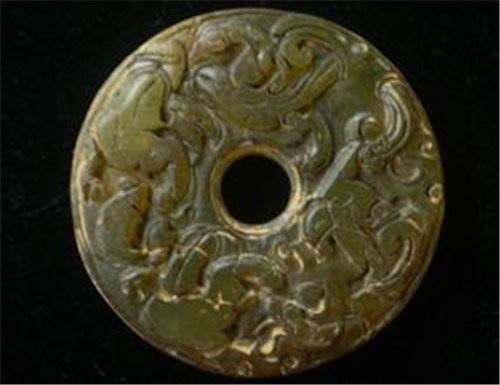 古玉璧價(jià)格會(huì)居高不下嗎？深度解析市場趨勢與收藏價(jià)值